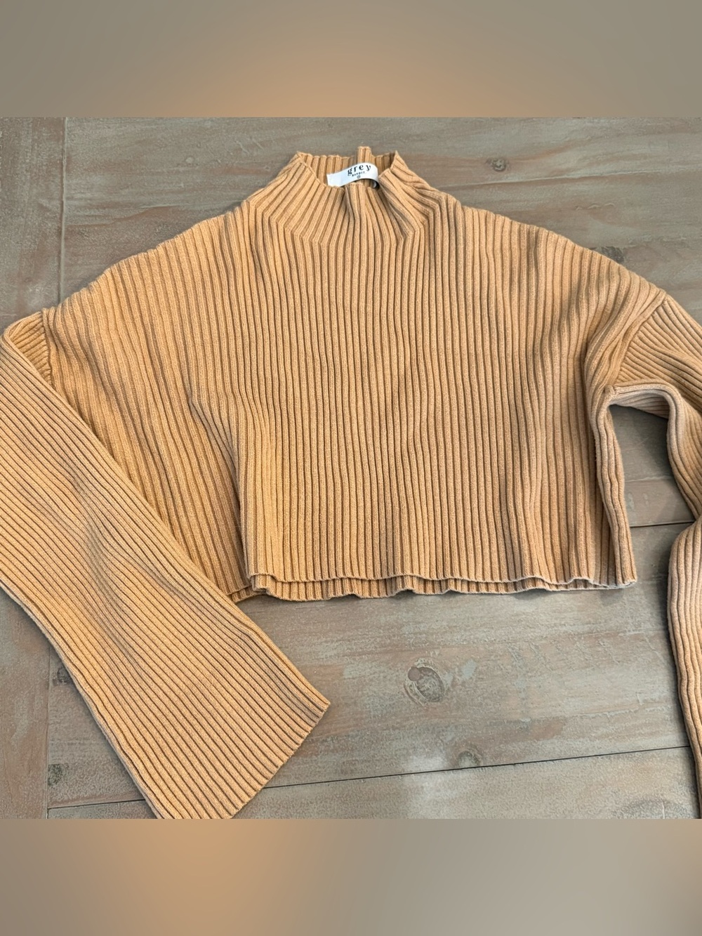 Grey Bandit Crop Ribbed Sweater Tan Mock Neckline Sz XS Preowned